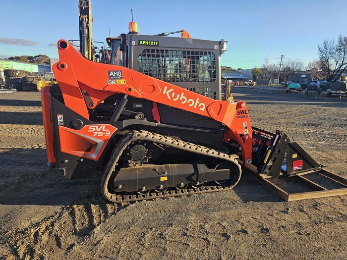 2026 Kubota Svl75-3