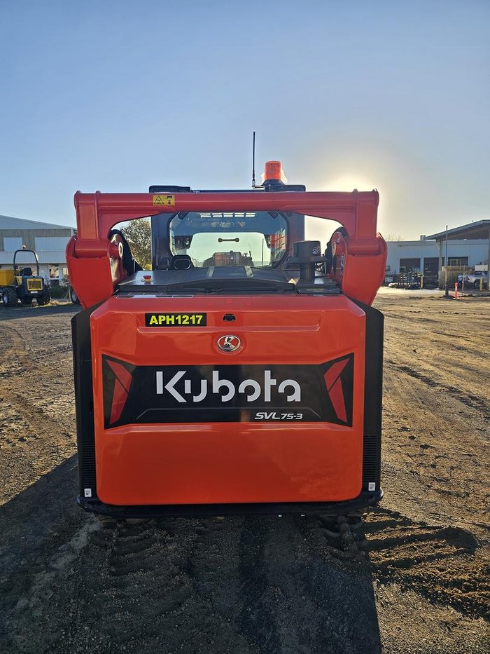 2026 Kubota Svl75-3