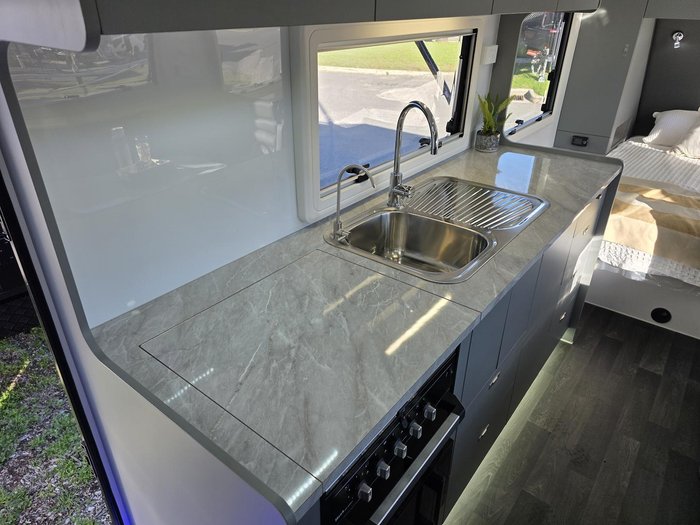 2026 Urban Caravans X-Terrain 20' Club Lounge