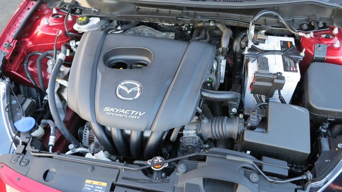2015 Mazda 2 Maxx DL Series Soul Red