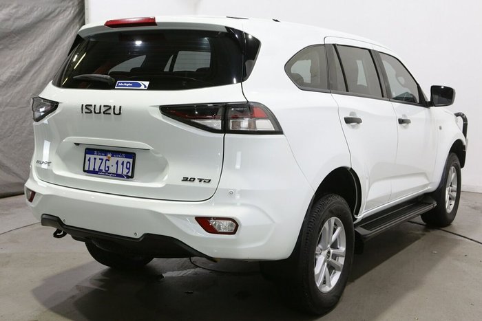 2022 Isuzu MU-X LS-M