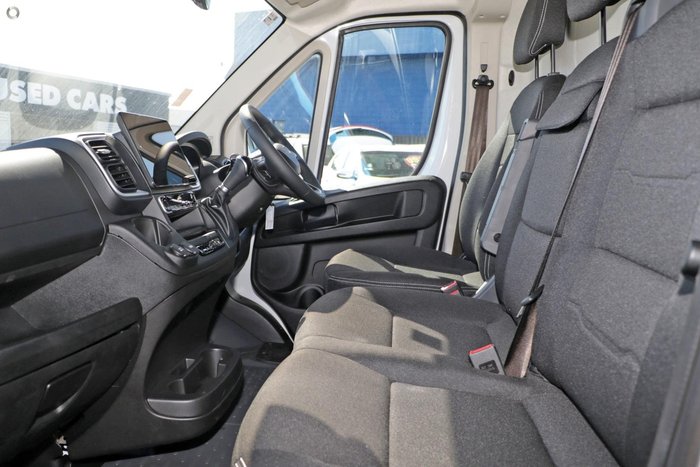 2025 Peugeot Boxer Pro