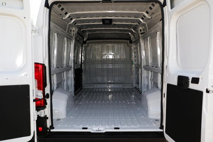 2025 Peugeot Boxer Pro