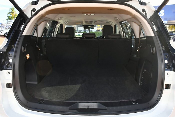 2023 Isuzu MU-X LS-T