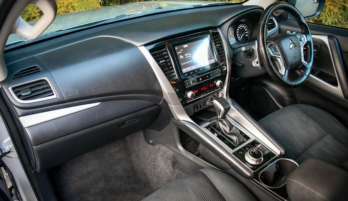 2023 Mitsubishi Pajero Sport GLS