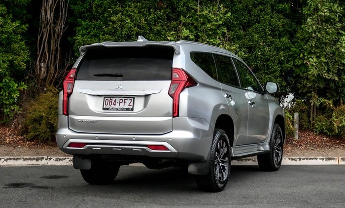 2023 Mitsubishi Pajero Sport GLS