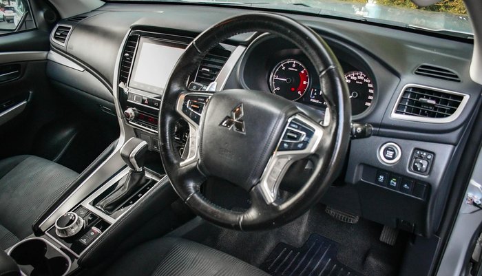 2023 Mitsubishi Pajero Sport GLS