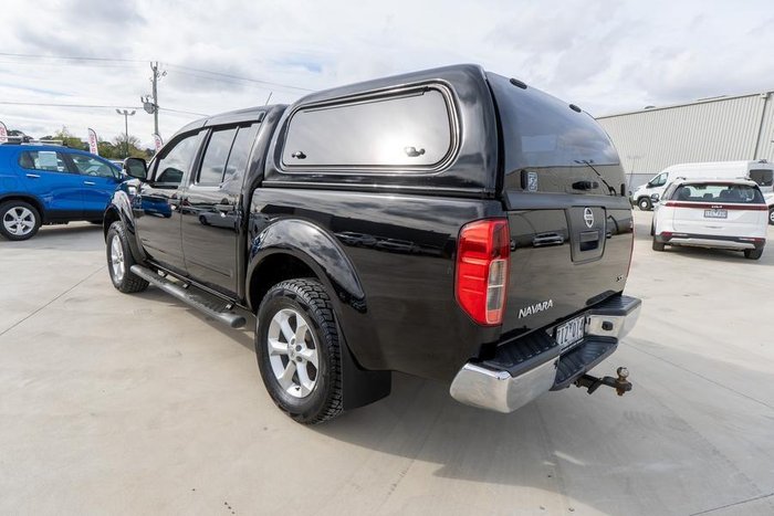 2012 Nissan Navara ST