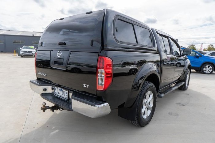 2012 Nissan Navara ST