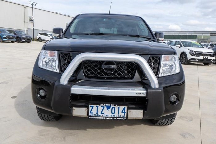 2012 Nissan Navara ST