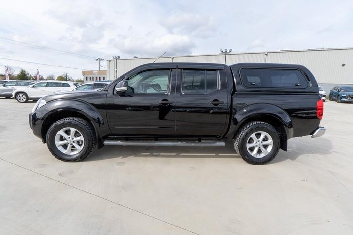 2012 Nissan Navara ST