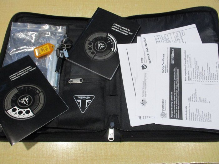 2023 Triumph TRIDENT 660 Black