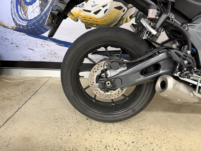 2025 Yamaha YZF-R7LA BLACK