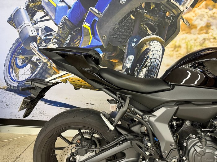 2025 Yamaha YZF-R7LA BLACK
