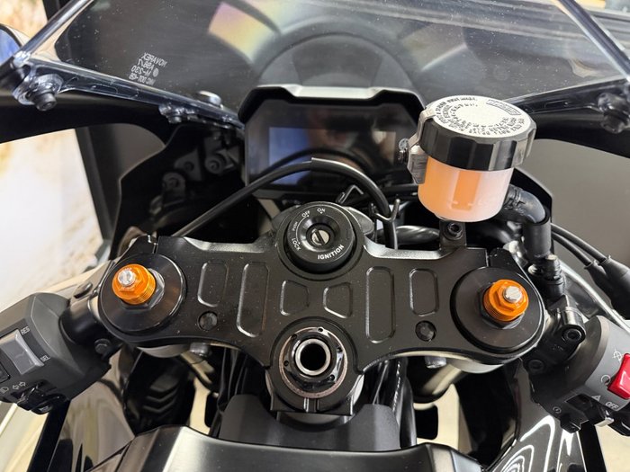 2025 Yamaha YZF-R7LA BLACK