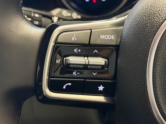 2023 Kia Carnival SLi