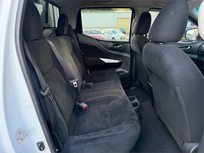 2015 NISSAN NAVARA ST (4x2)