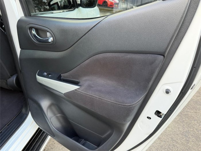 2015 NISSAN NAVARA ST (4x2)
