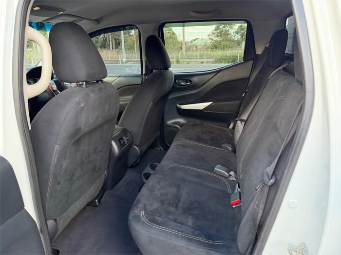 2015 NISSAN NAVARA ST (4x2)