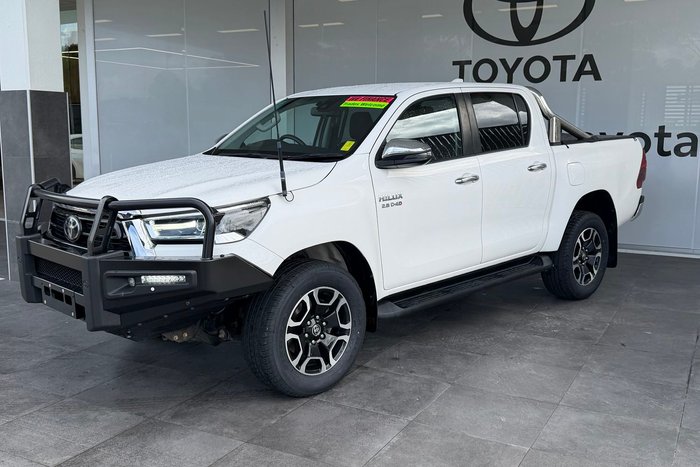 2021 Toyota Hilux SR5