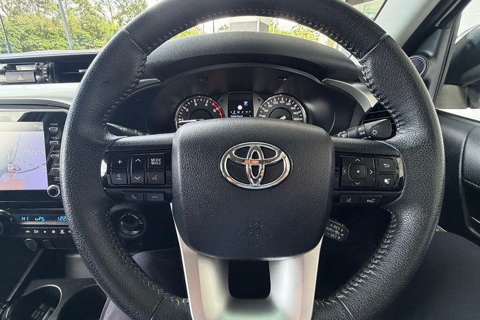 2021 Toyota Hilux SR5