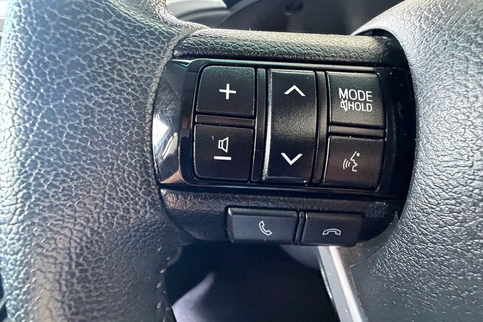 2021 Toyota Hilux SR5
