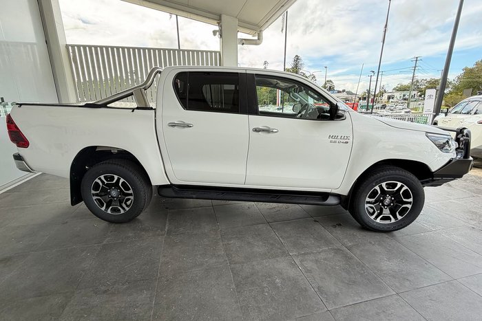2021 Toyota Hilux SR5