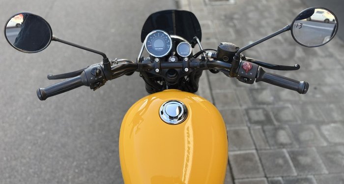 2021 Royal Enfield Meteor 350 Fireball Meteor Yellow