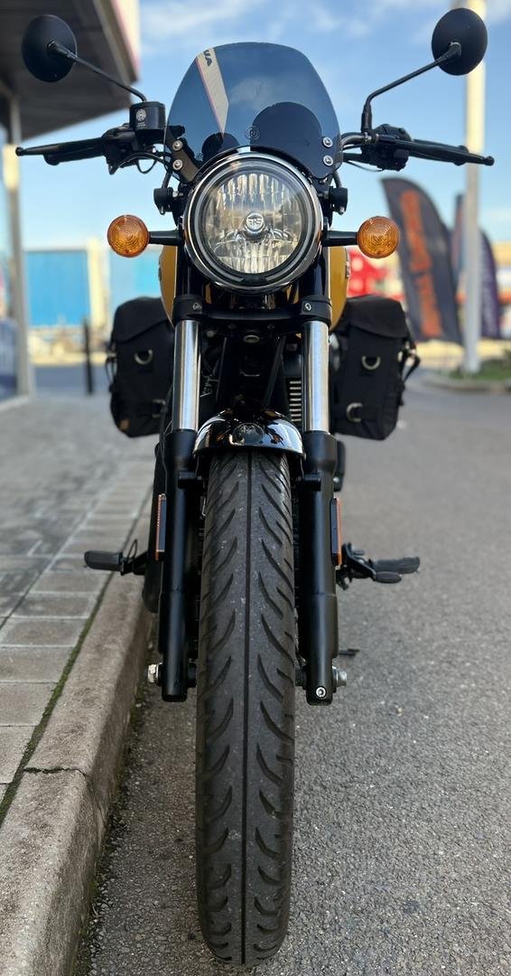 2021 Royal Enfield Meteor 350 Fireball Meteor Yellow