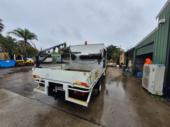 2008 Isuzu Npr 300 Medium Service Truck