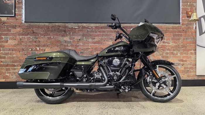Harley-Davidson Road Glide 117 (FLTRX) Touring