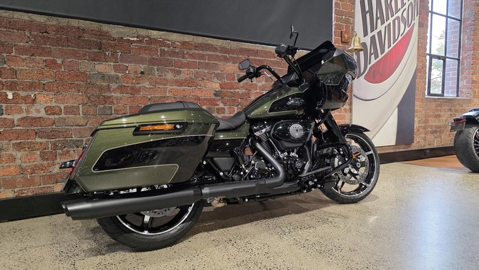 Harley-Davidson Road Glide 117 (FLTRX) Touring