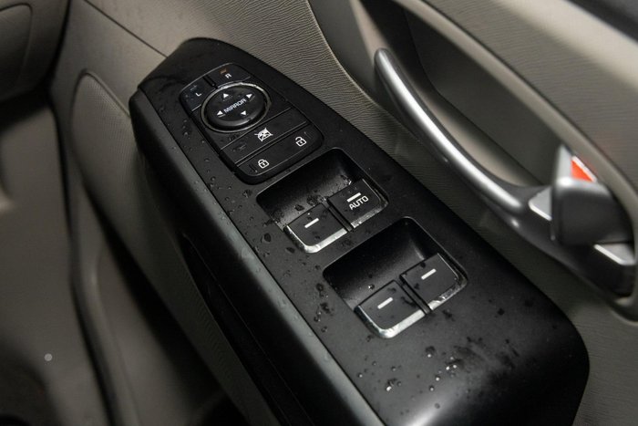 2016 Kia Carnival S