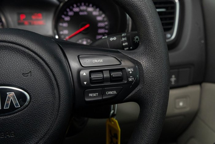 2016 Kia Carnival S