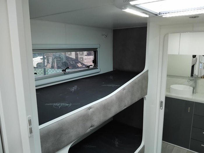 2026 Cadillac RV Zeus Quad Bunk Full Victron Inverter System