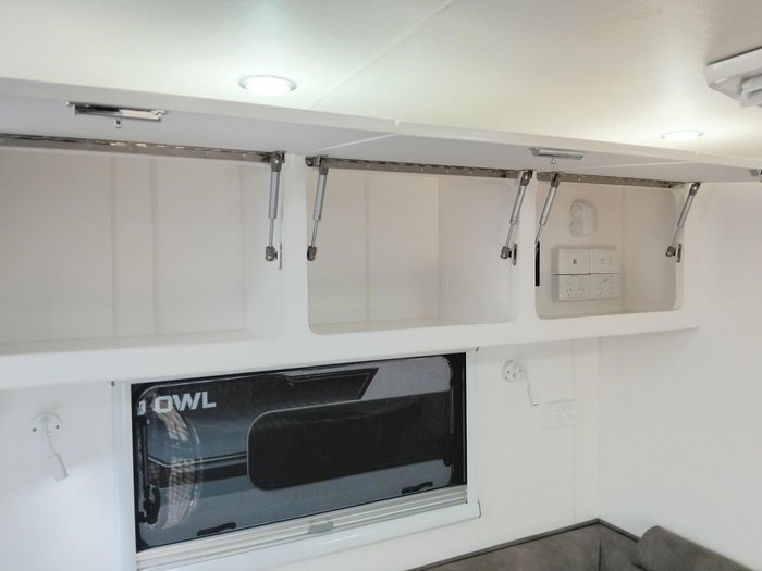 2026 Cadillac RV Zeus Quad Bunk Full Victron Inverter System