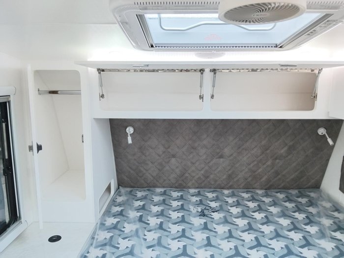 2026 Cadillac RV Zeus Quad Bunk Full Victron Inverter System
