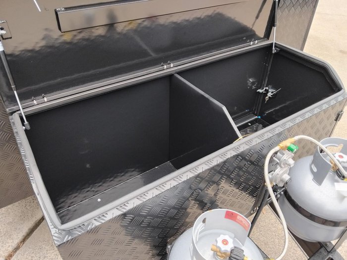 2026 Cadillac RV Zeus Quad Bunk Full Victron Inverter System