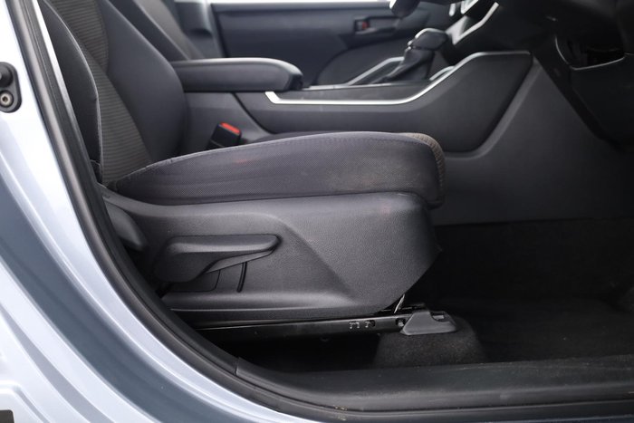 2023 Toyota Kluger GX