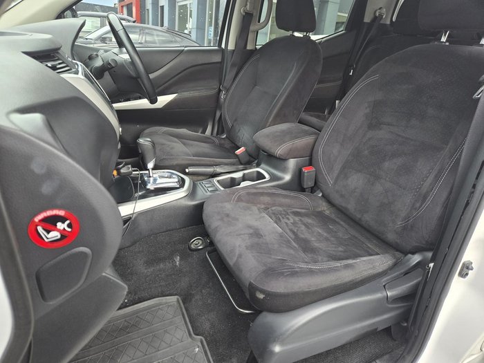 2017 Nissan Navara ST