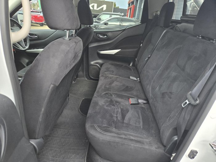 2017 Nissan Navara ST