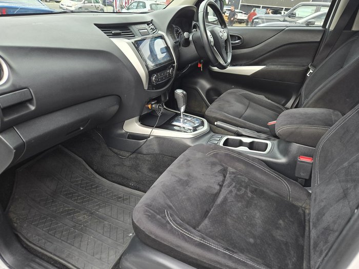2017 Nissan Navara ST