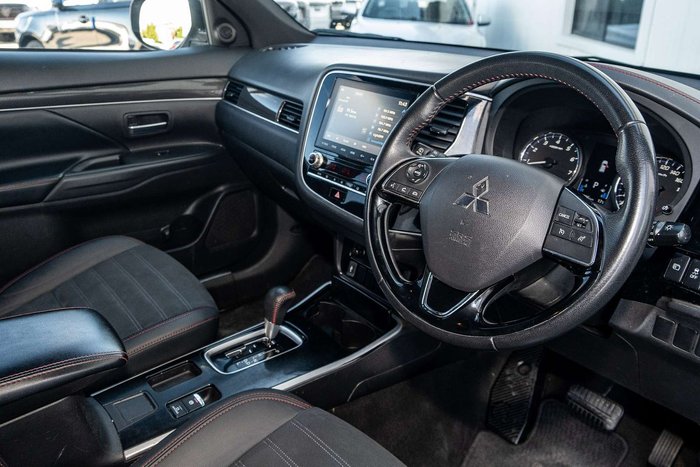 2020 Mitsubishi Outlander Black Edition