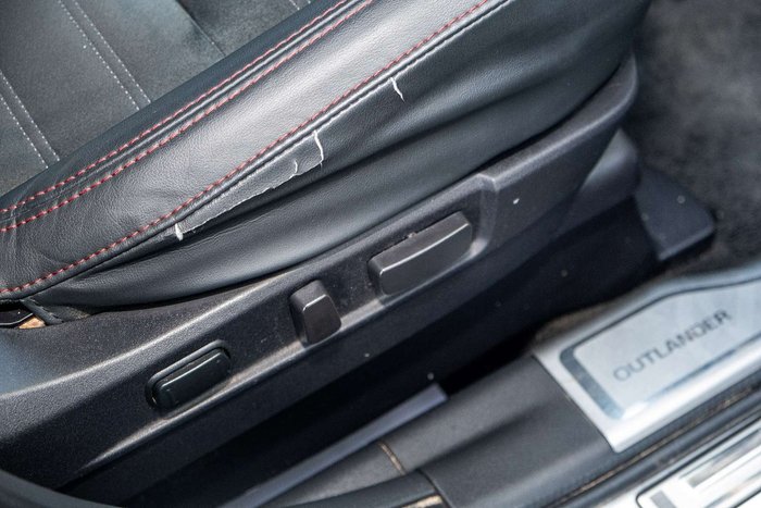 2020 Mitsubishi Outlander Black Edition