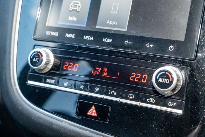 2020 Mitsubishi Outlander Black Edition