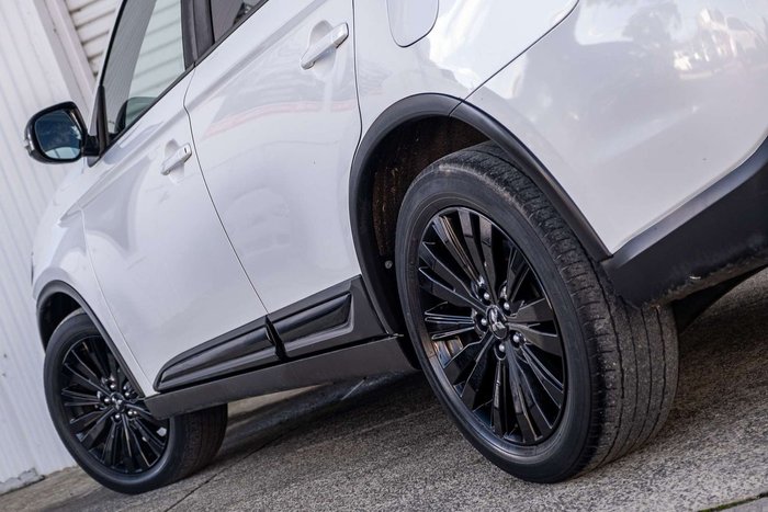 2020 Mitsubishi Outlander Black Edition