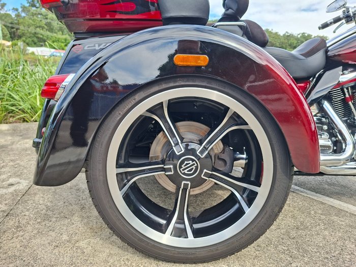 2022 HARLEY-DAVIDSON FLHTCUTGSE CVO TRI GLIDE (117)