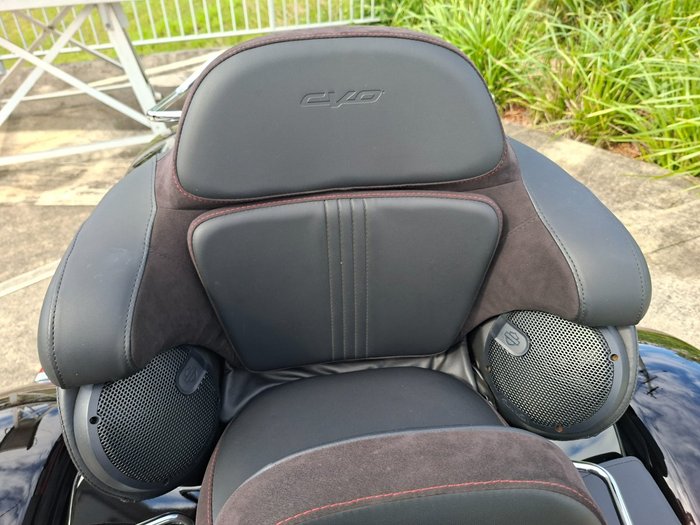 2022 HARLEY-DAVIDSON FLHTCUTGSE CVO TRI GLIDE (117)