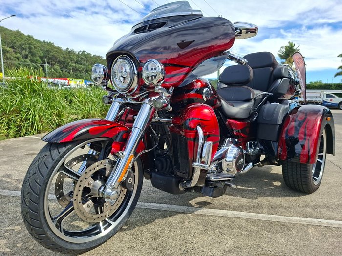 2022 HARLEY-DAVIDSON FLHTCUTGSE CVO TRI GLIDE (117)