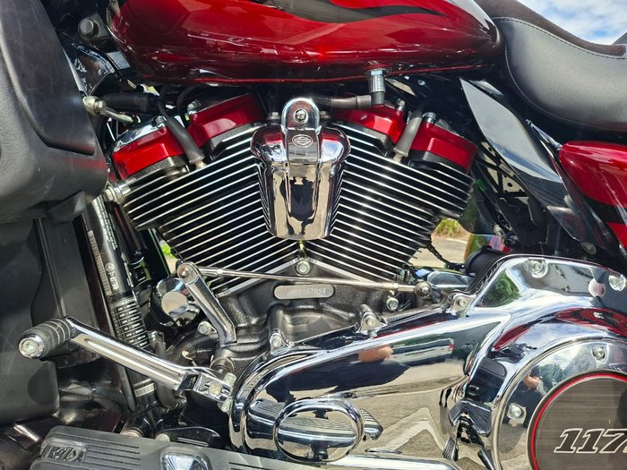 2022 HARLEY-DAVIDSON FLHTCUTGSE CVO TRI GLIDE (117)